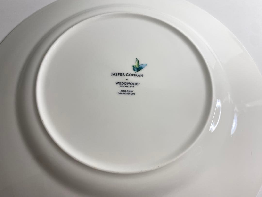 《ウェッジウッド》シノワズリ ホワイト プレート23ｃｍ ２枚