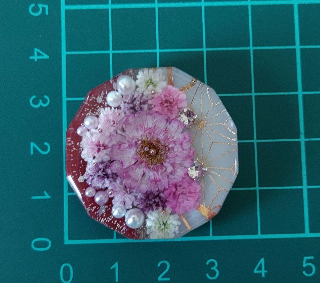 【1691】レジン　マトリカリア　ヘアゴム　ポニーフック　ブロ―チ　ハンドメイド