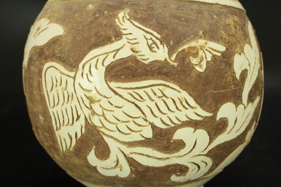 中国美術 磁州窯 十世紀後半 白磁掻落鳳紋水注 瓶 高23cm (LC248