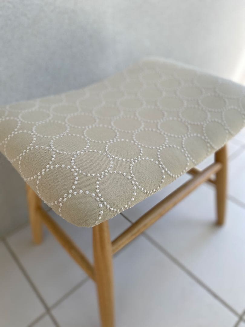 ミナペルホネン タンバリン dop エクリュ スツール　ハンドメイド