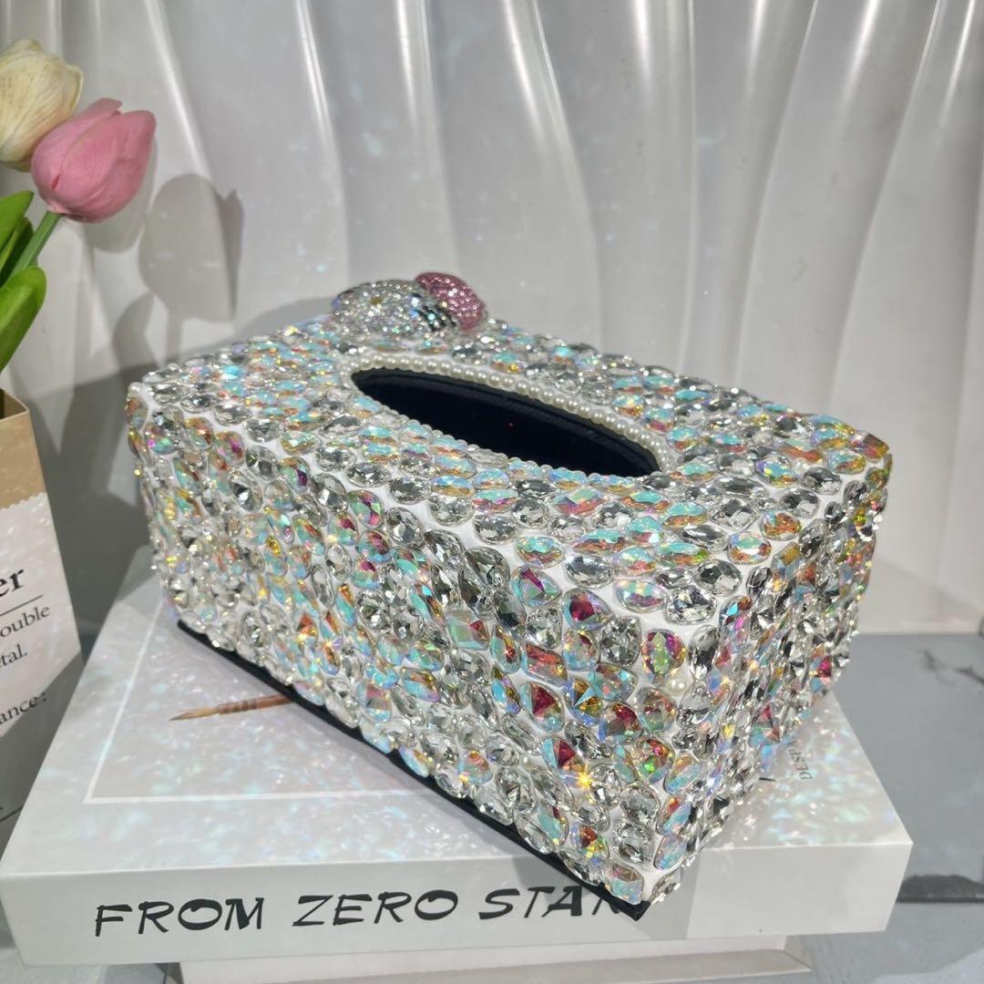 デコキティちゃん　クリスタルティッシュボックス　ホワイト