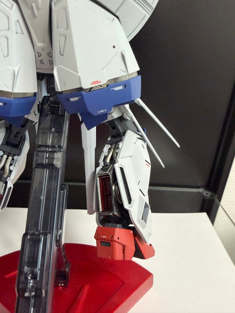 ＭＧ 1/100 プロヴィデンスガンダム 塗装済み完成品 ガンダムSEED