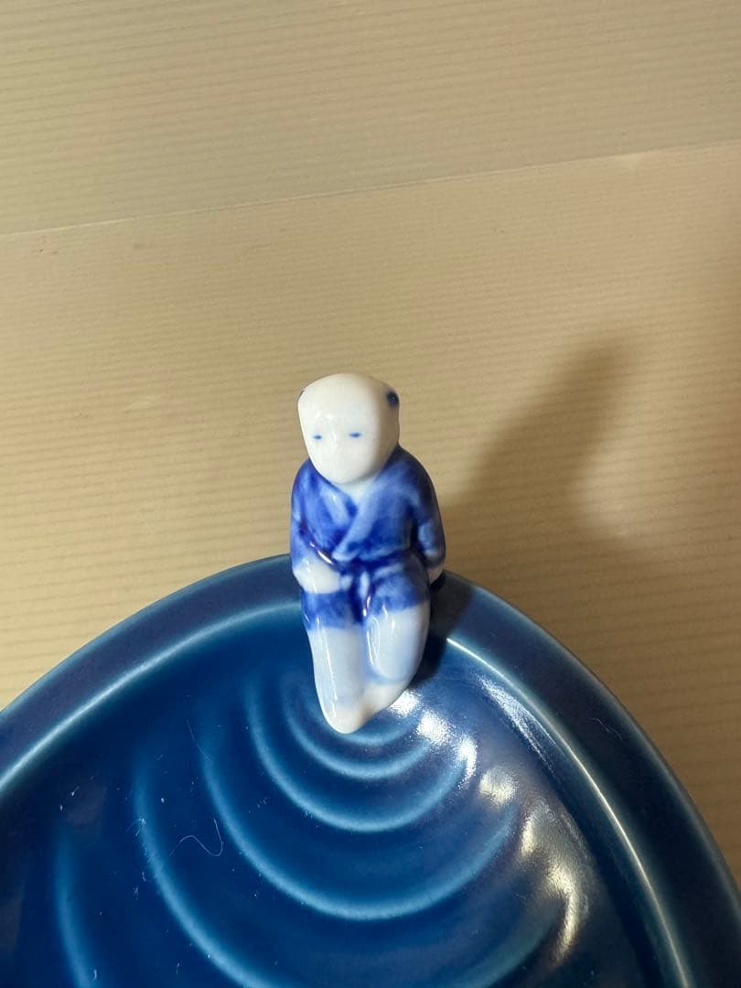 2810 有田焼　其泉　ルリ釉彩一閑人　おたま立