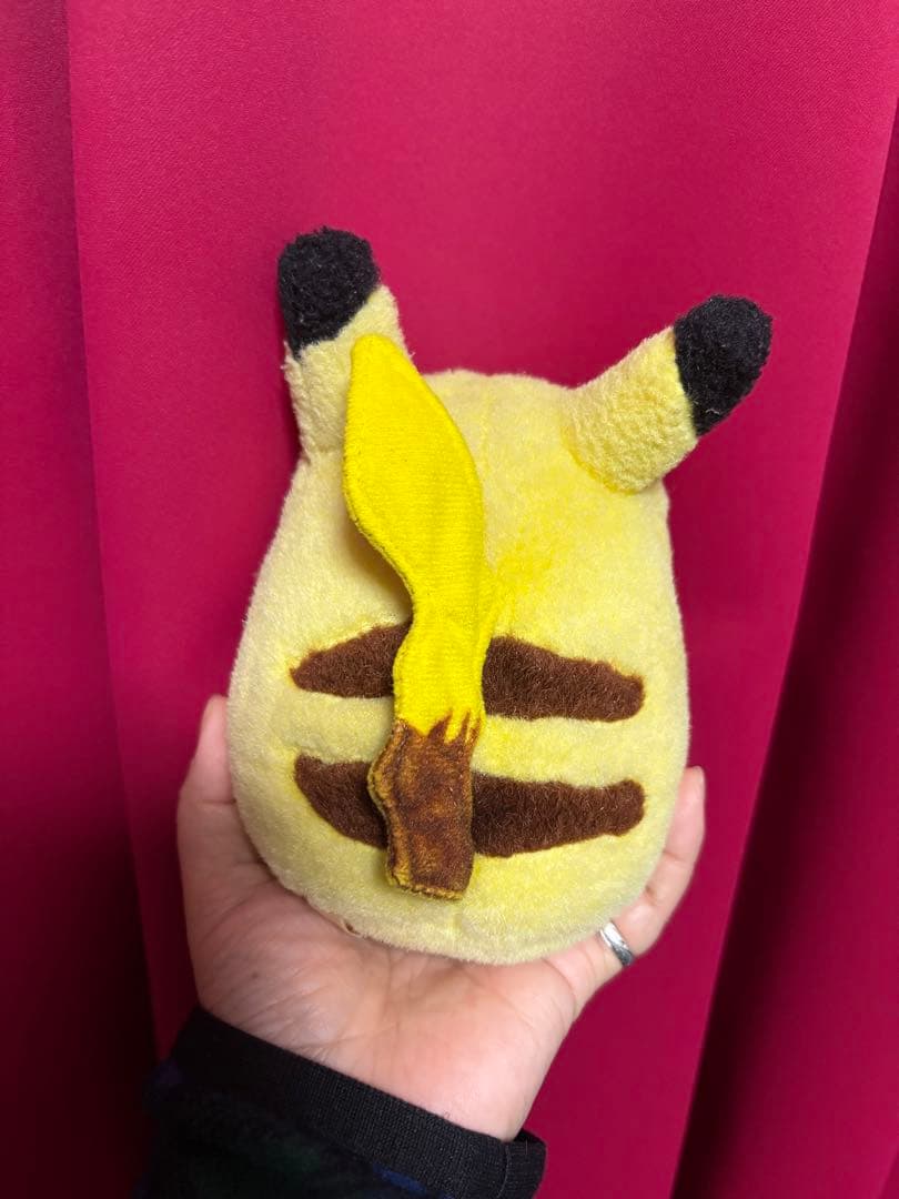 ピカチュウ ぬいぐるみ 初期 TOMY お腹を押すと鳴る - メルカリ