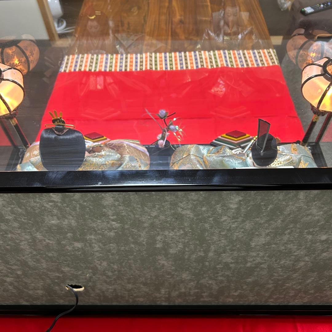 ガラスケース付き　ひな人形セット 提灯付き