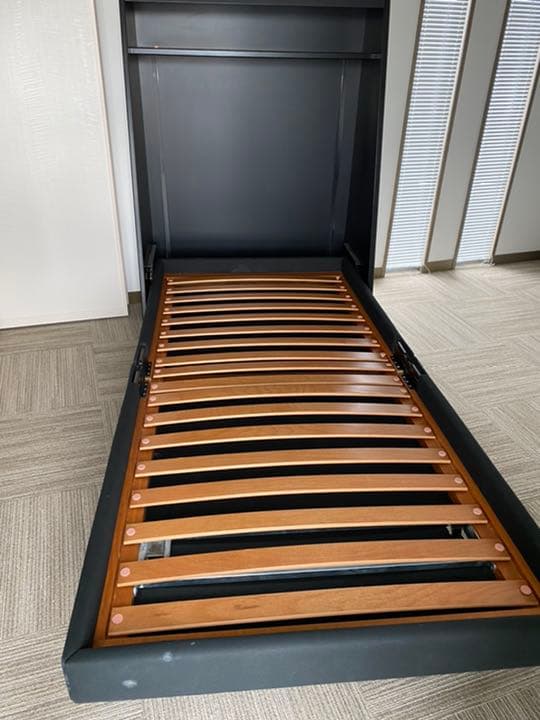 スウェーデン製　収納ベッド