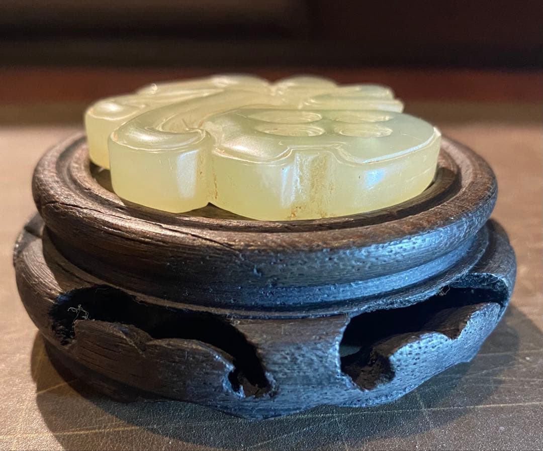 古和田玉 翡翠 鑑賞台付・ヴィンテージ レア ・オブジェ・鼻煙壺