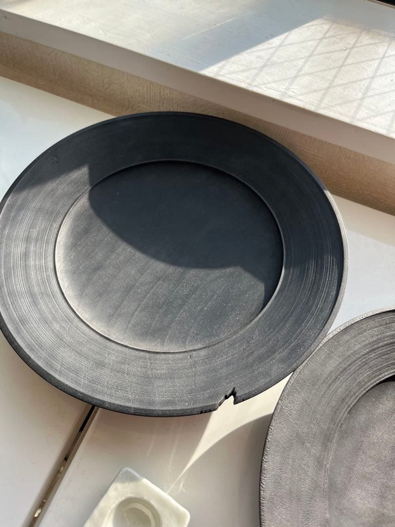 運天達也さん　約28センチのお皿　2枚セット＋おまけ