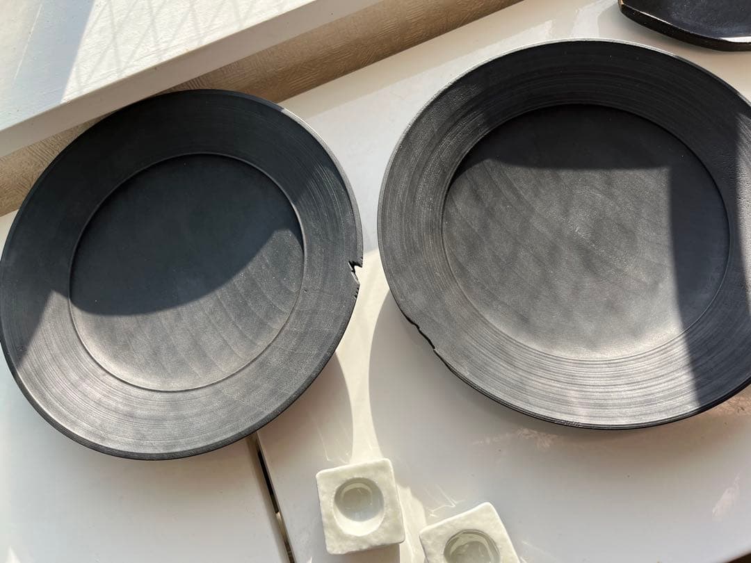 運天達也さん　約28センチのお皿　2枚セット＋おまけ