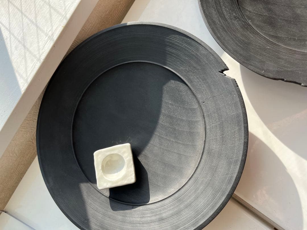 運天達也さん　約28センチのお皿　2枚セット＋おまけ