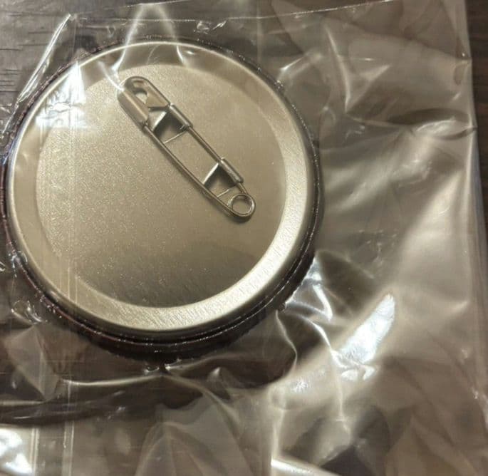 μ*✼様 鬼滅の刃　プリロール　バレンタイン　缶バッジ　義勇　しのぶ