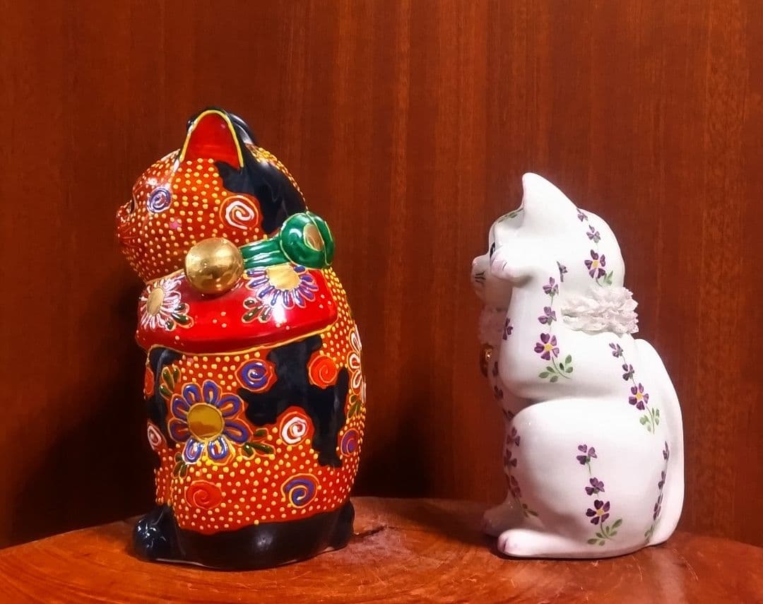 九谷焼 招き猫５号＆アイリッシュドレスデンハッピーキャット 箱付き