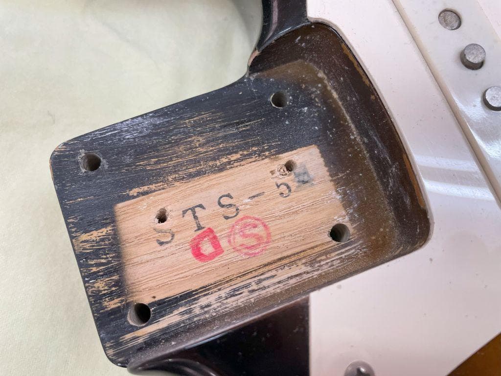 FENDER JAPAN STS54 EXTRAD エクストラッド 1987年製 - メルカリ