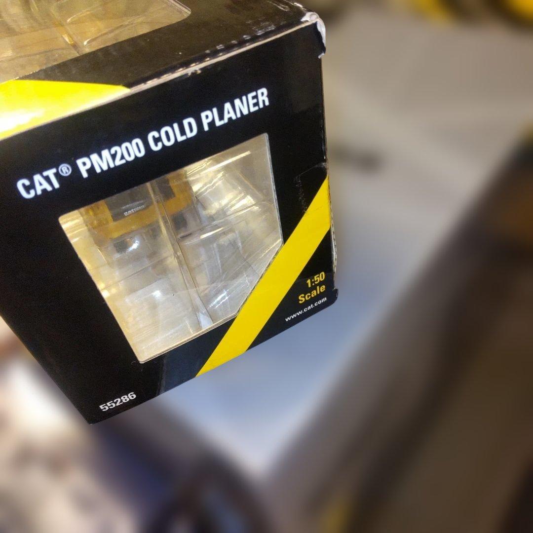 キャタピラー建機 CAT PM200 COLD PLANER 1/50 - メルカリ