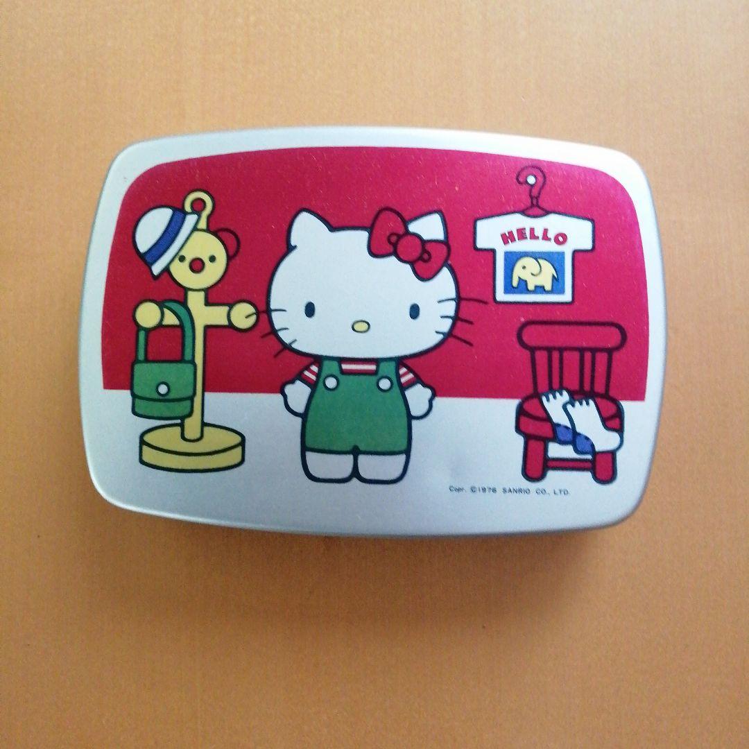 昭和レトロ】1976年 ハローキティ アルミ お弁当箱 - メルカリ