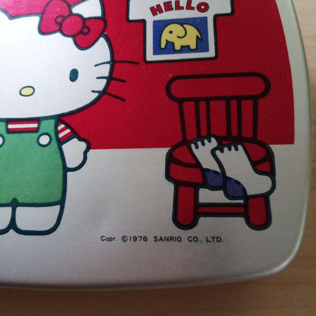 昭和レトロ】1976年 ハローキティ アルミ お弁当箱 - メルカリ