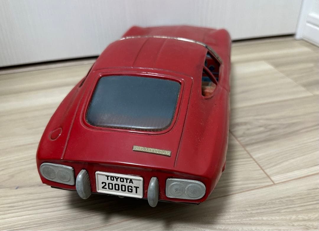 激レア！！アンティーク　トヨタ2000GT 赤　レトロなブリキ製！