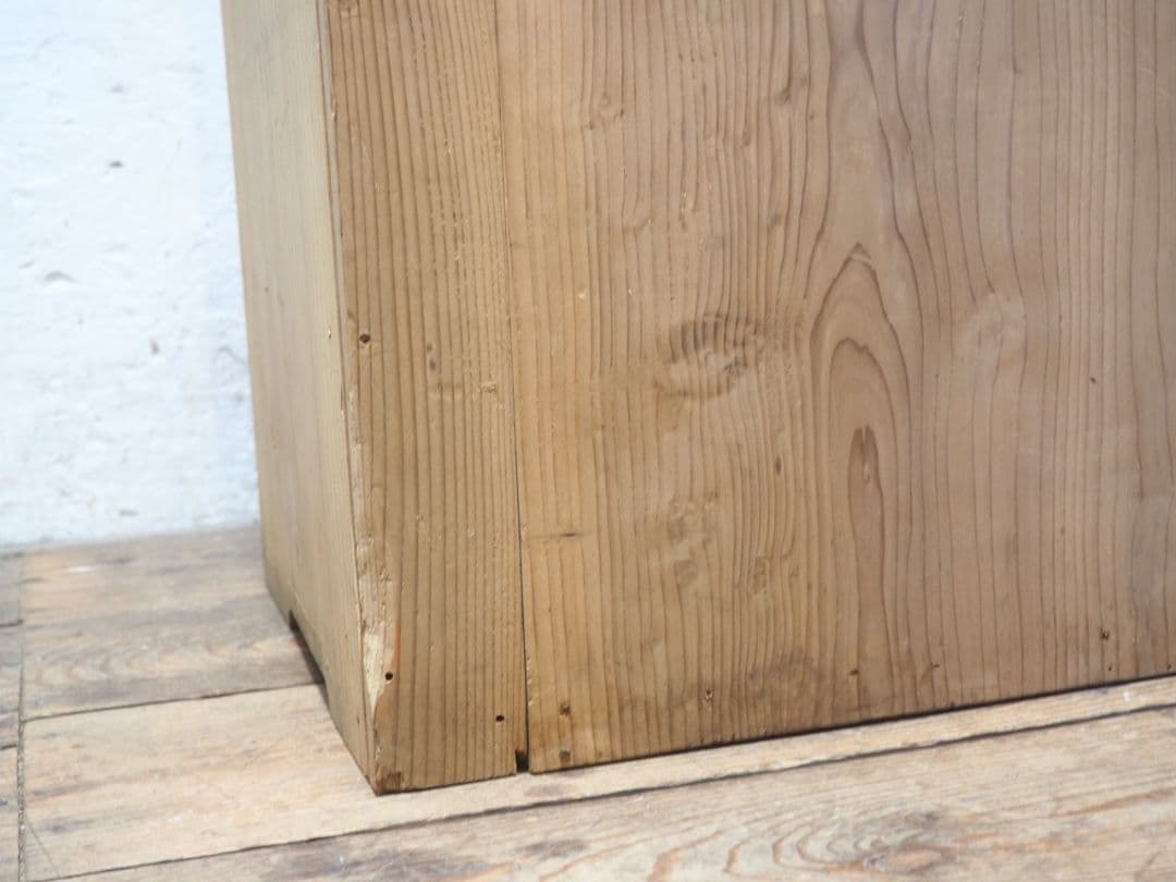 1215 引き出し付き　杉の収納棚　飾り棚　ラック　古家具　レトロ　ビンテージ