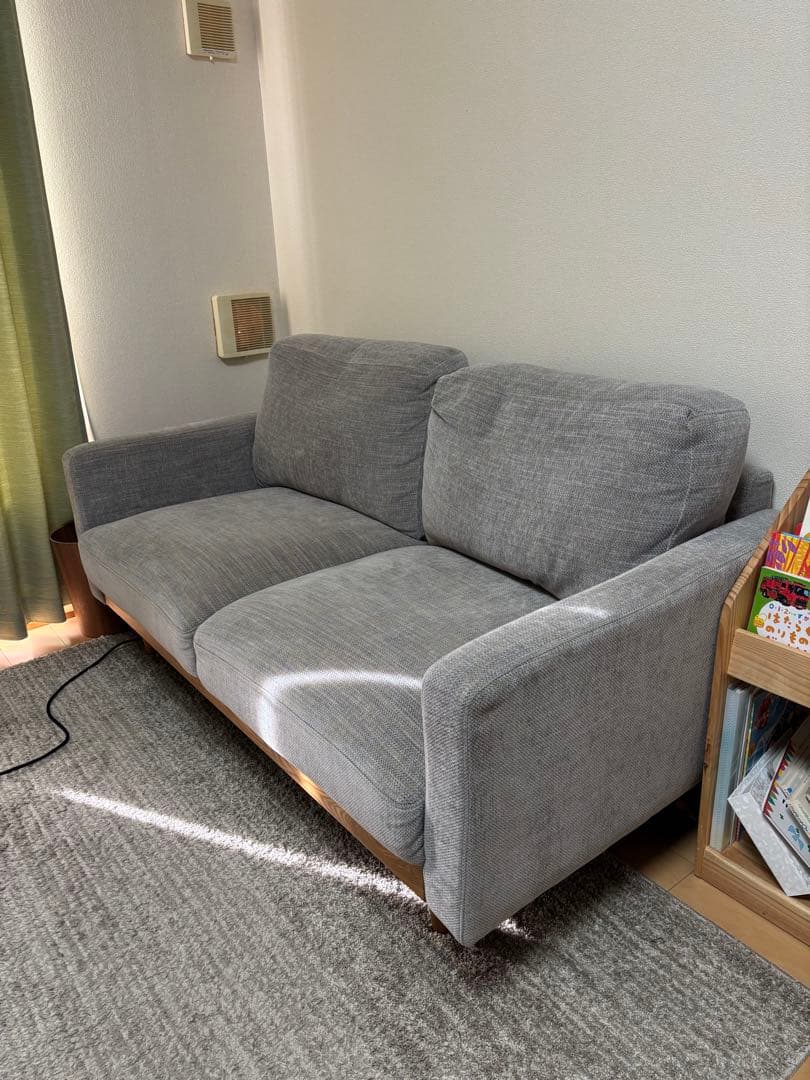 関家具　シュリンプ2人掛けソファ