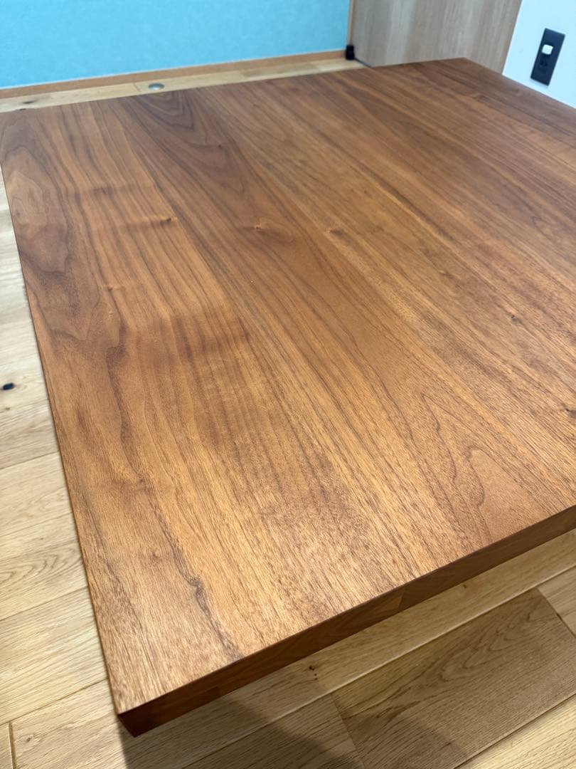 マスターウォール　リビングローテーブル