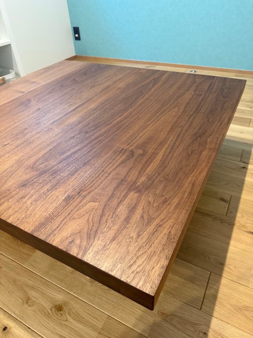 マスターウォール　リビングローテーブル