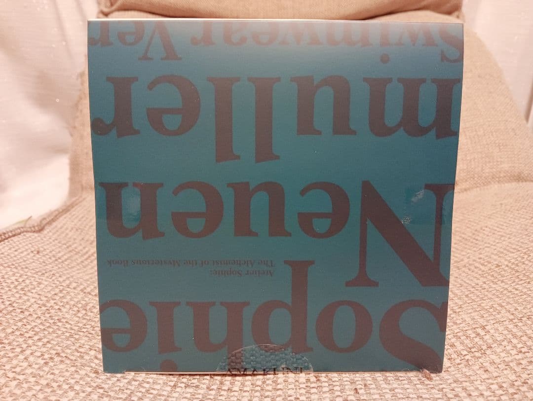 AMAKUNI ソフィー ノイエンミュラー 競泳水着ver.　新品未開封