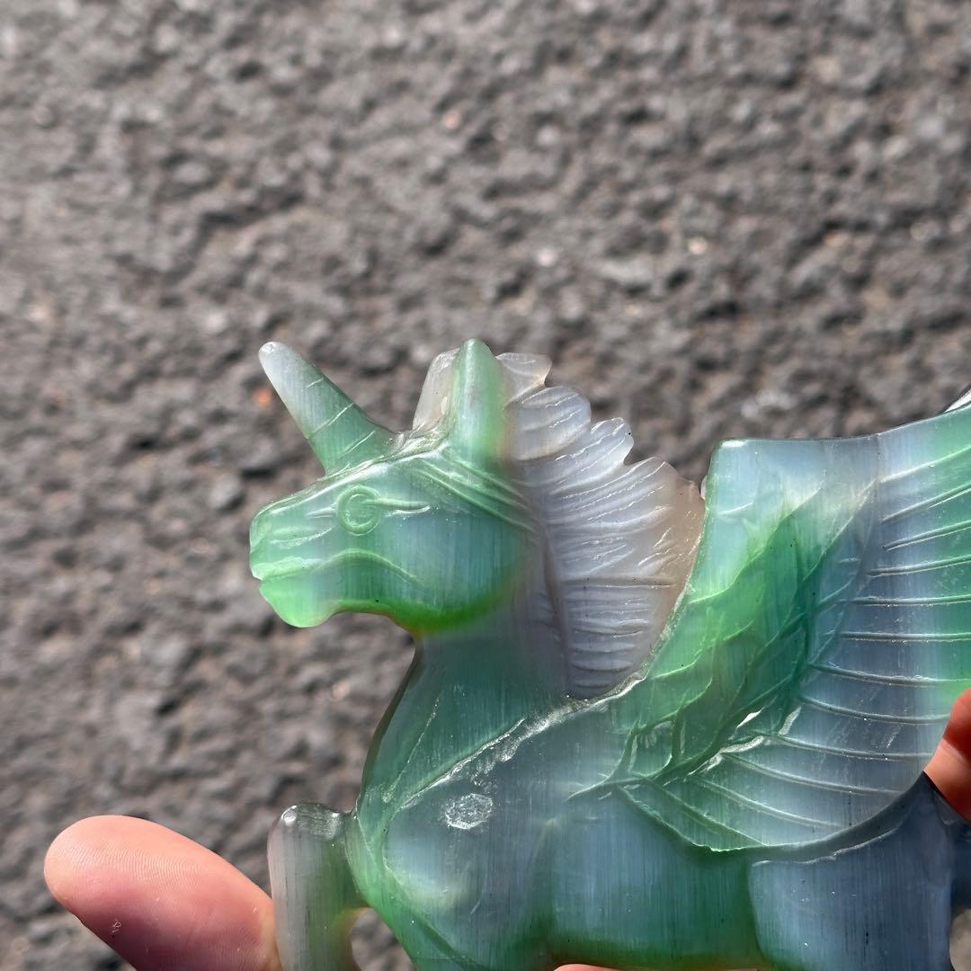 天然石猫目石のユニコーン　置物　ご購入前に在庫確認必要G.281