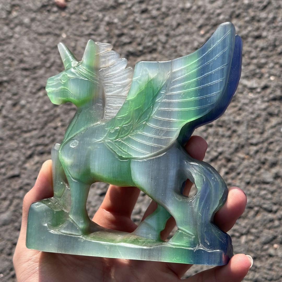 天然石猫目石のユニコーン　置物　ご購入前に在庫確認必要G.281
