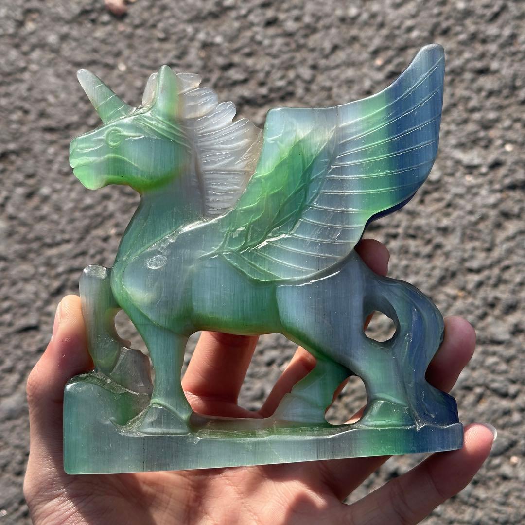 天然石猫目石のユニコーン　置物　ご購入前に在庫確認必要G.281