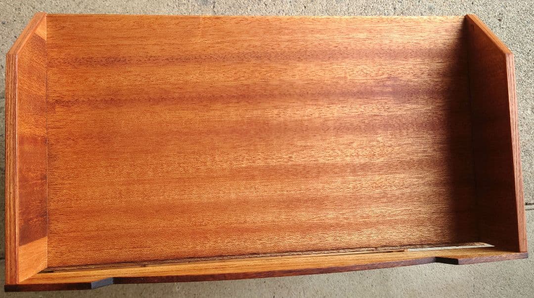 ラワンの収納棚《リペア済》