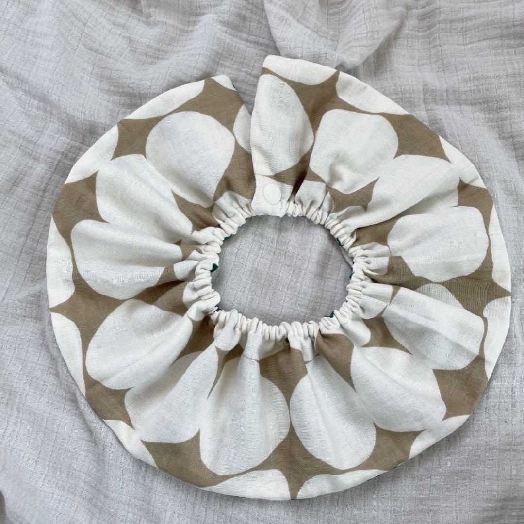 ★グリーンストライプ×白ゴマおむすび★ ハンドメイド　リバーシブル　スタイ