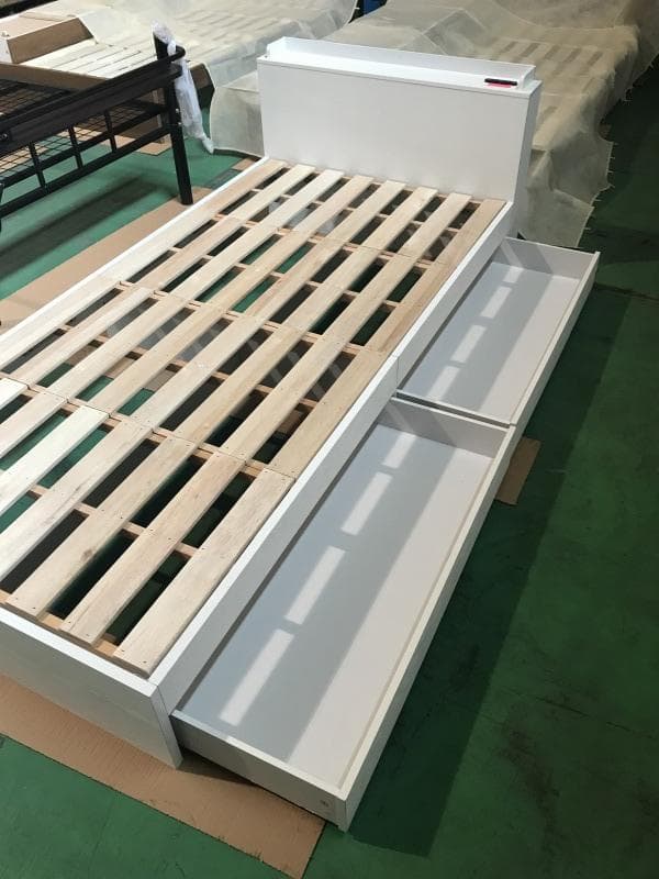 (新品)☆木製シングルベッドWH　メルカリ限定半額以下☆