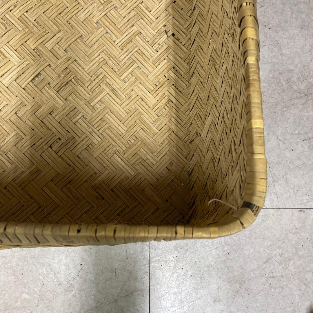Ｂ-3 昭和レトロ 柳行李 竹細工 竹籠 竹かご 蓋つきかご 収納ボックス 葛籠