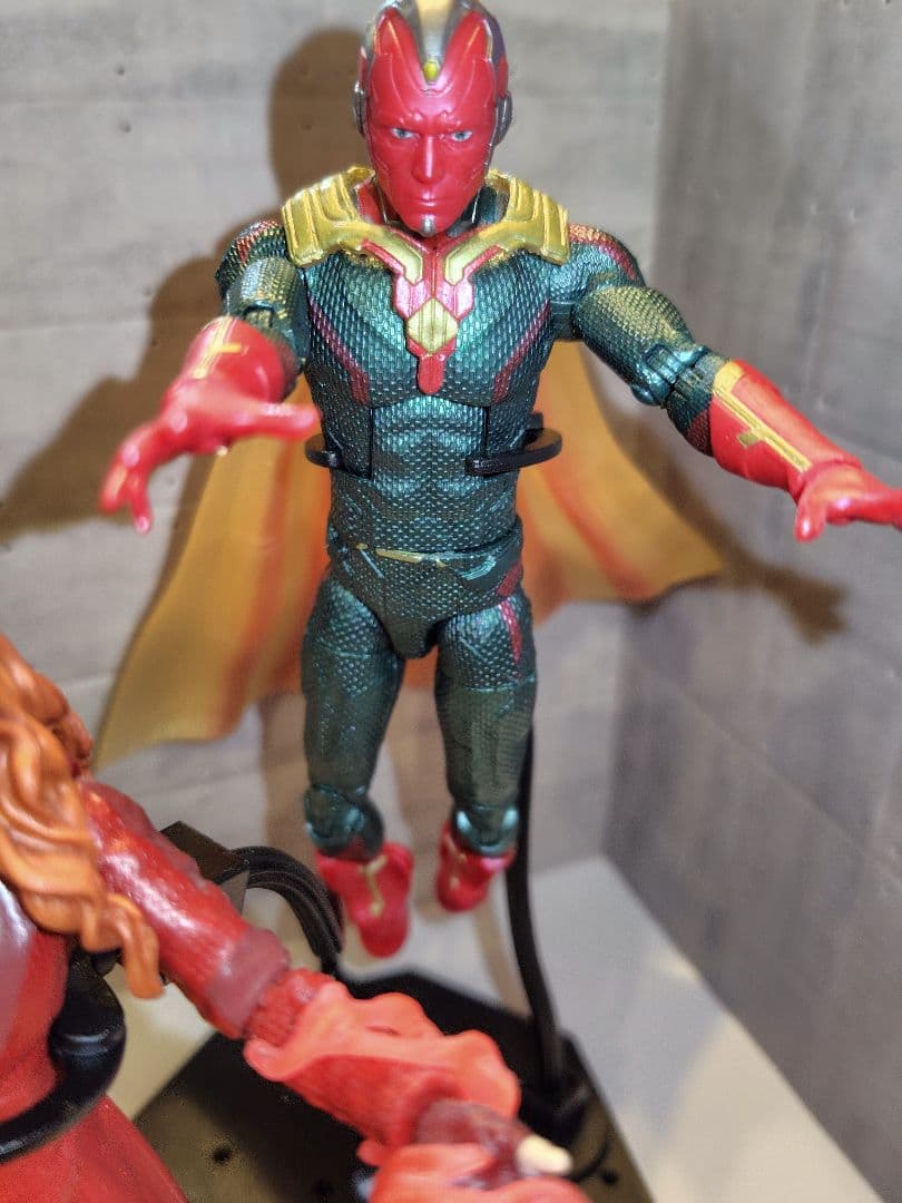 MARVEL LEGENDS　スカーレット・ウィッチ　ヴィジョン