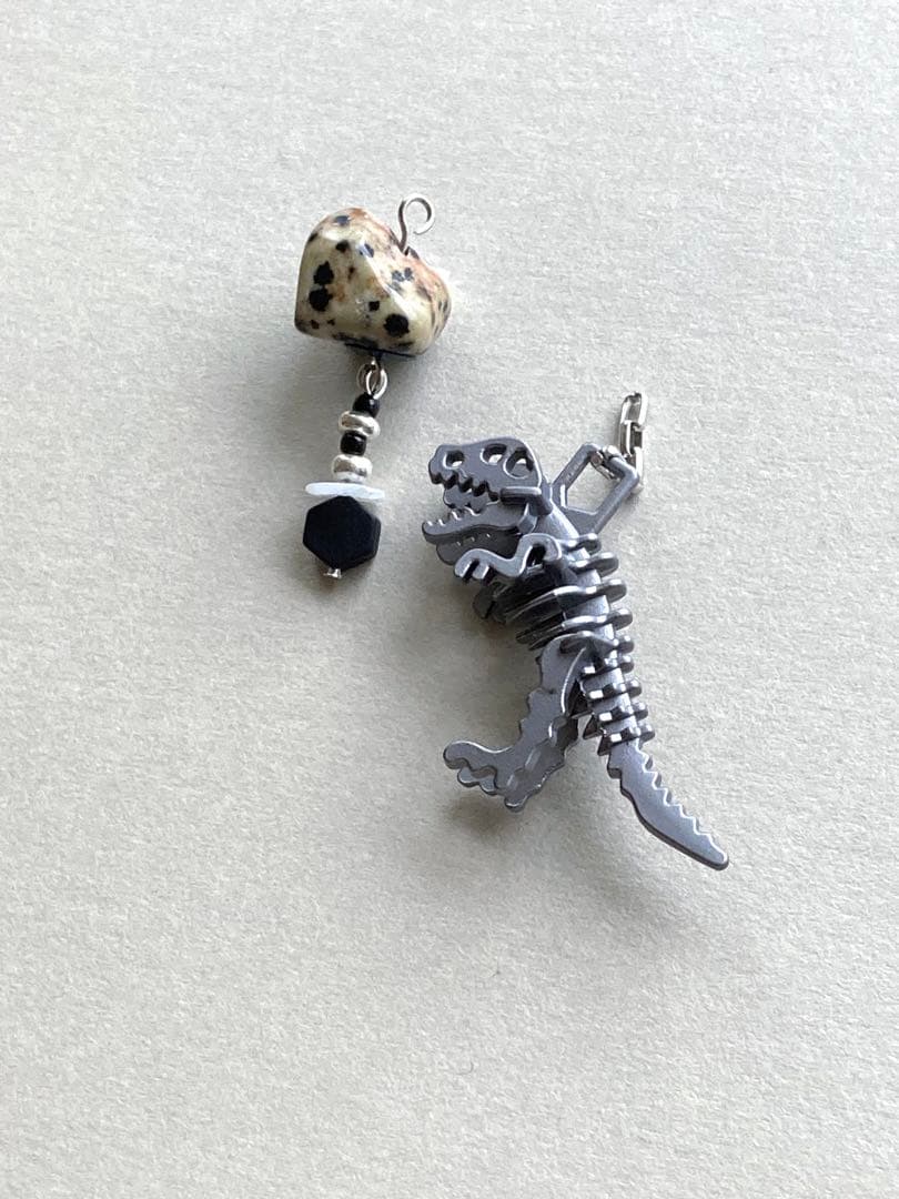 no.239 岩場のTyrannosaurus 一点物