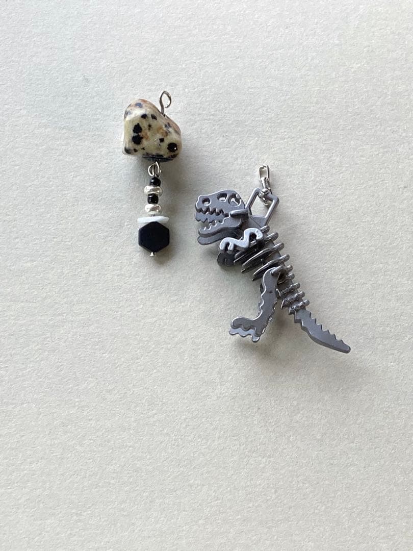 no.239 岩場のTyrannosaurus 一点物