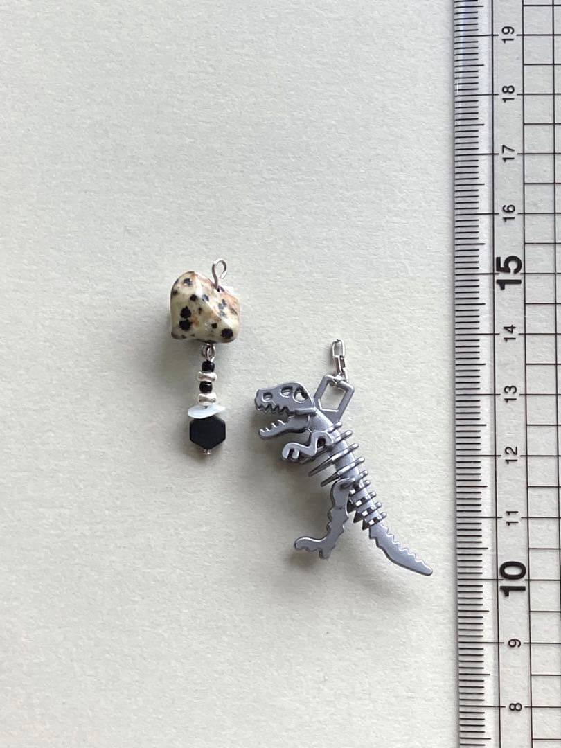 no.239 岩場のTyrannosaurus 一点物