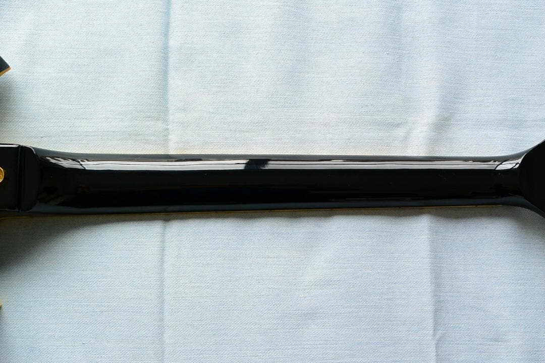 YAMAHA SG-600 ワンオフ Bigsby 3PUs. 特製ピックガード - メルカリ