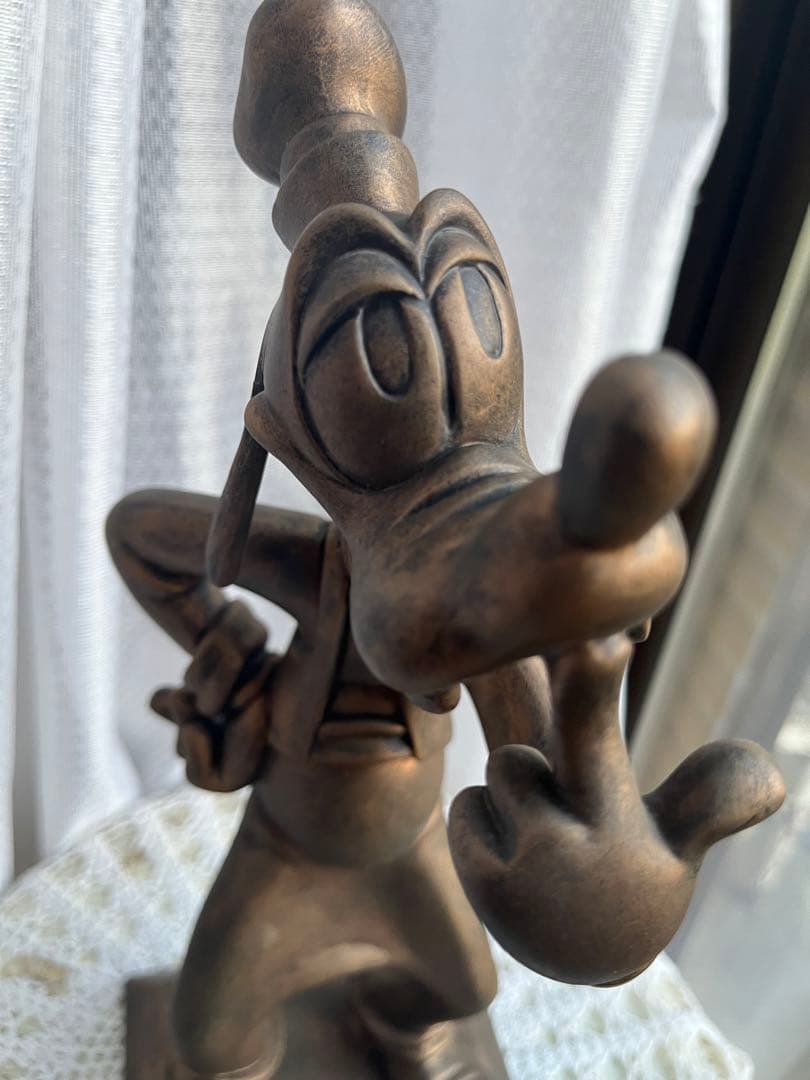 グーフィーブロンズ像レア