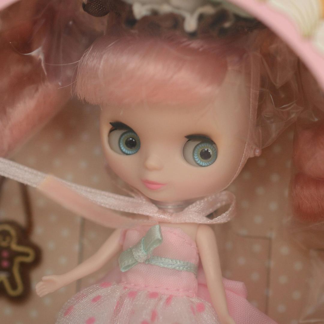 プチブライス デニズン・オブ・ザ・レイク スージーシュガーピンク