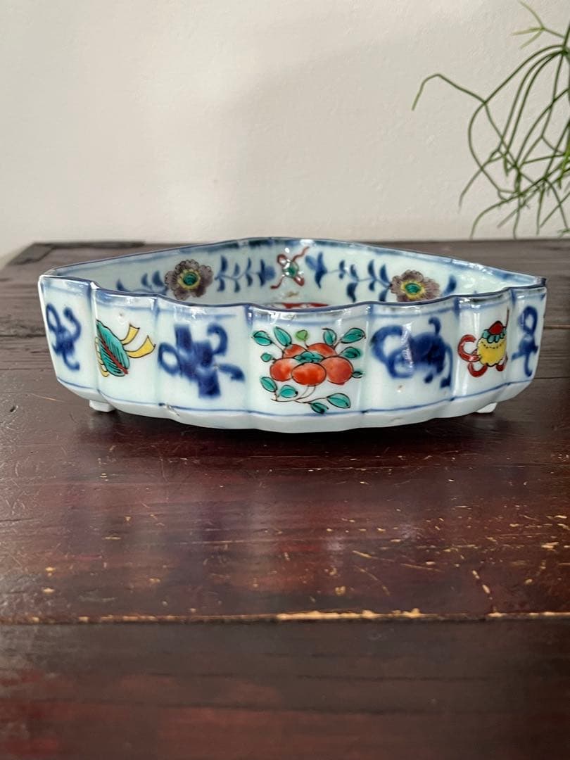 希少注文品　清朝期新渡　扇形足付鉢　五彩粉彩　丸紋唐草牡丹吉祥　変形向付菓子鉢