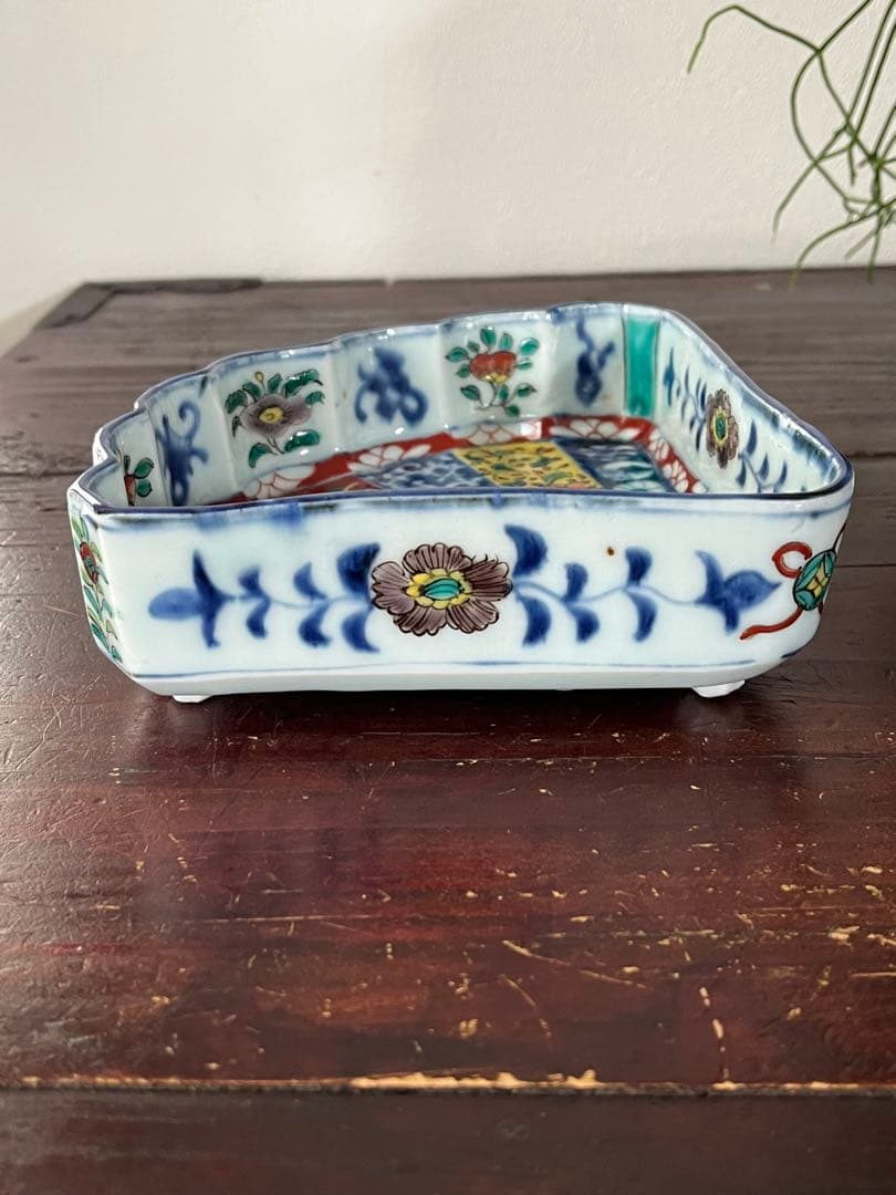 希少注文品　清朝期新渡　扇形足付鉢　五彩粉彩　丸紋唐草牡丹吉祥　変形向付菓子鉢