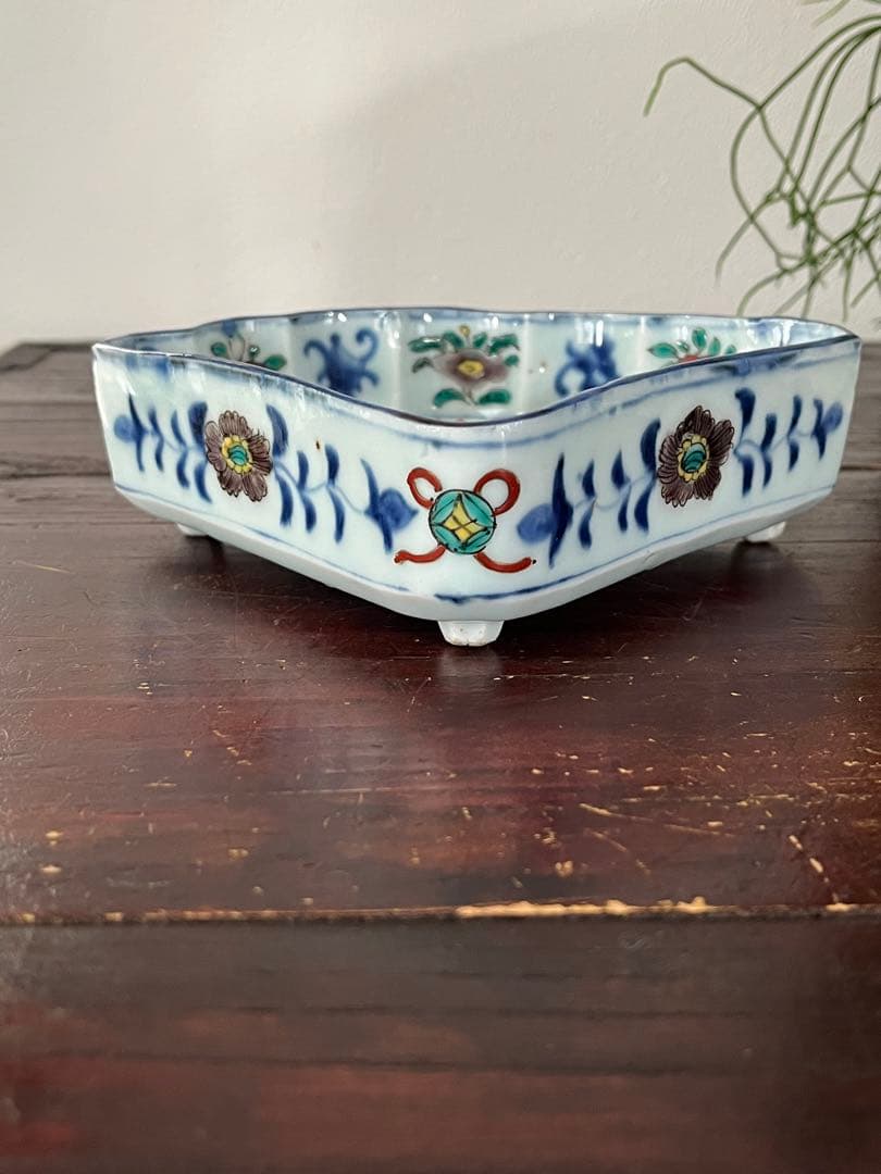 希少注文品　清朝期新渡　扇形足付鉢　五彩粉彩　丸紋唐草牡丹吉祥　変形向付菓子鉢