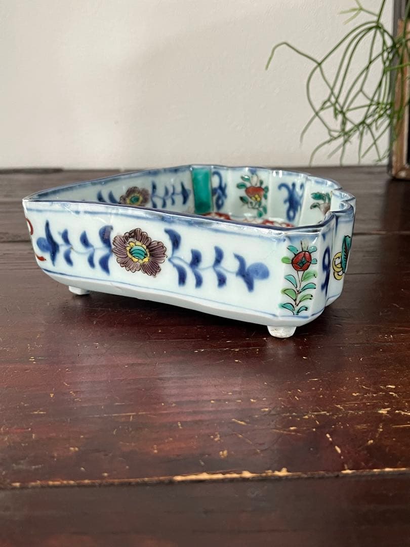 希少注文品　清朝期新渡　扇形足付鉢　五彩粉彩　丸紋唐草牡丹吉祥　変形向付菓子鉢