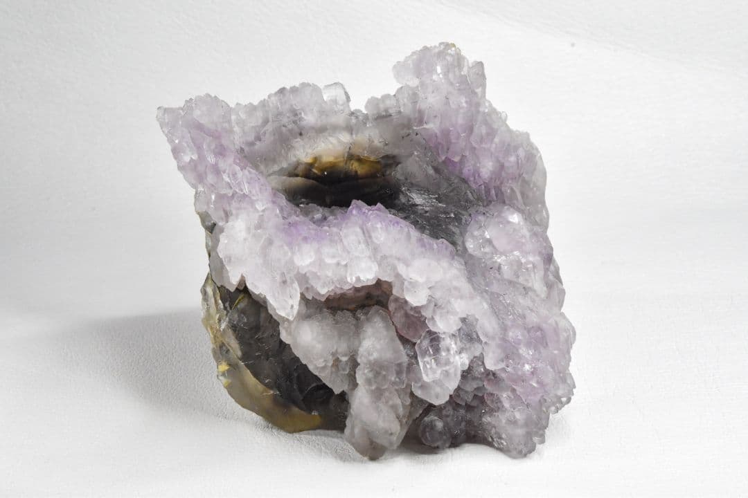 ブラジルミナスジェライス州産 スモーキークォーツ上のローズクォーツ