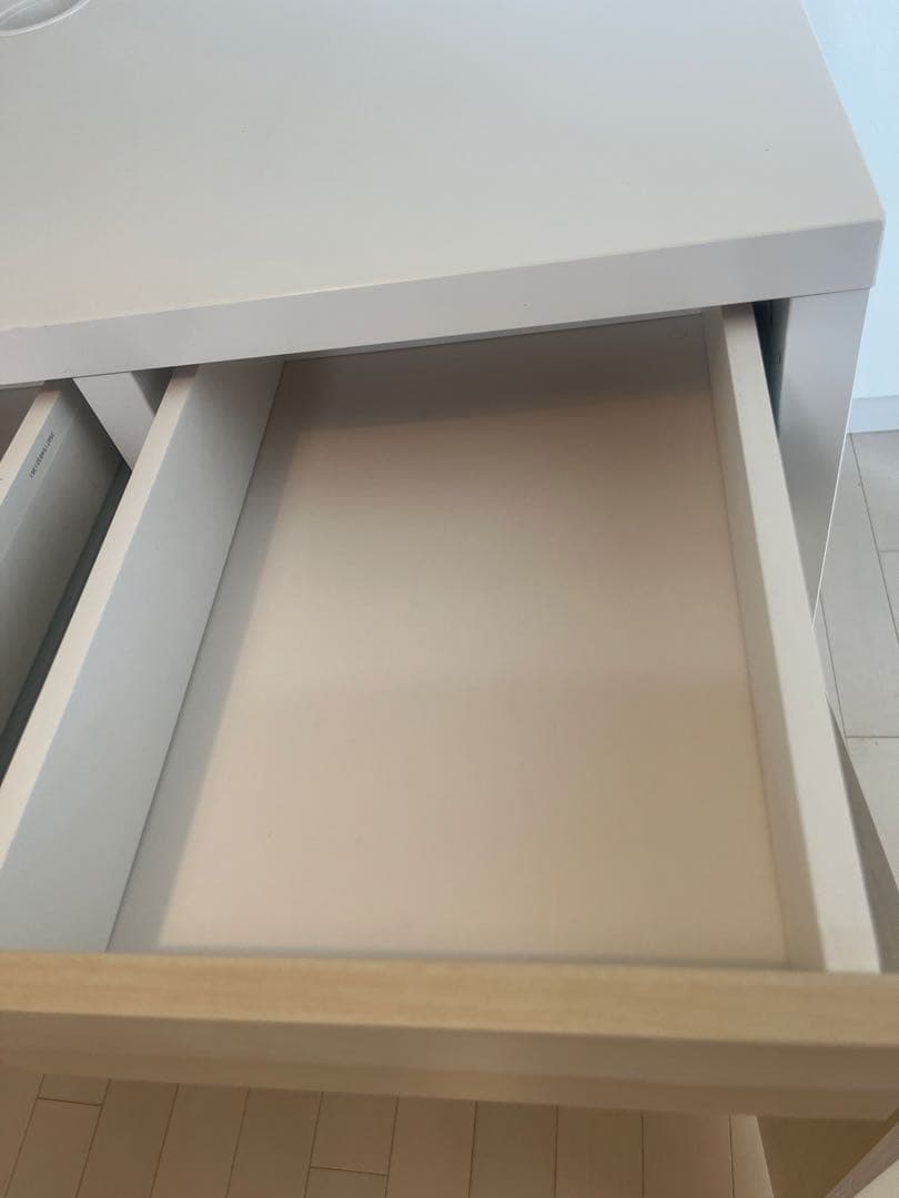 IKEA MICKE 廃盤色