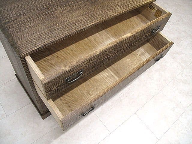 大阪泉州桐箪笥 在銘：桐匠良光　総桐製整理箪笥　着物箪笥　チェスト※スレ箇所あり