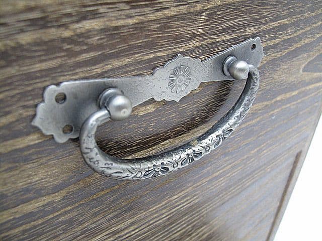 大阪泉州桐箪笥 在銘：桐匠良光　総桐製整理箪笥　着物箪笥　チェスト※スレ箇所あり