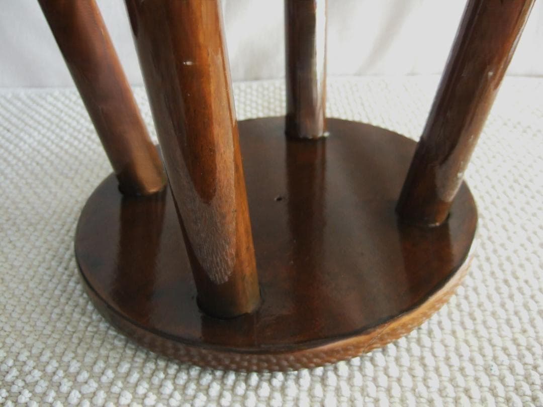 レトロ　木製無垢材　くさび止め　丸椅子　ウォールナットカラー　スツール　楔クサビ