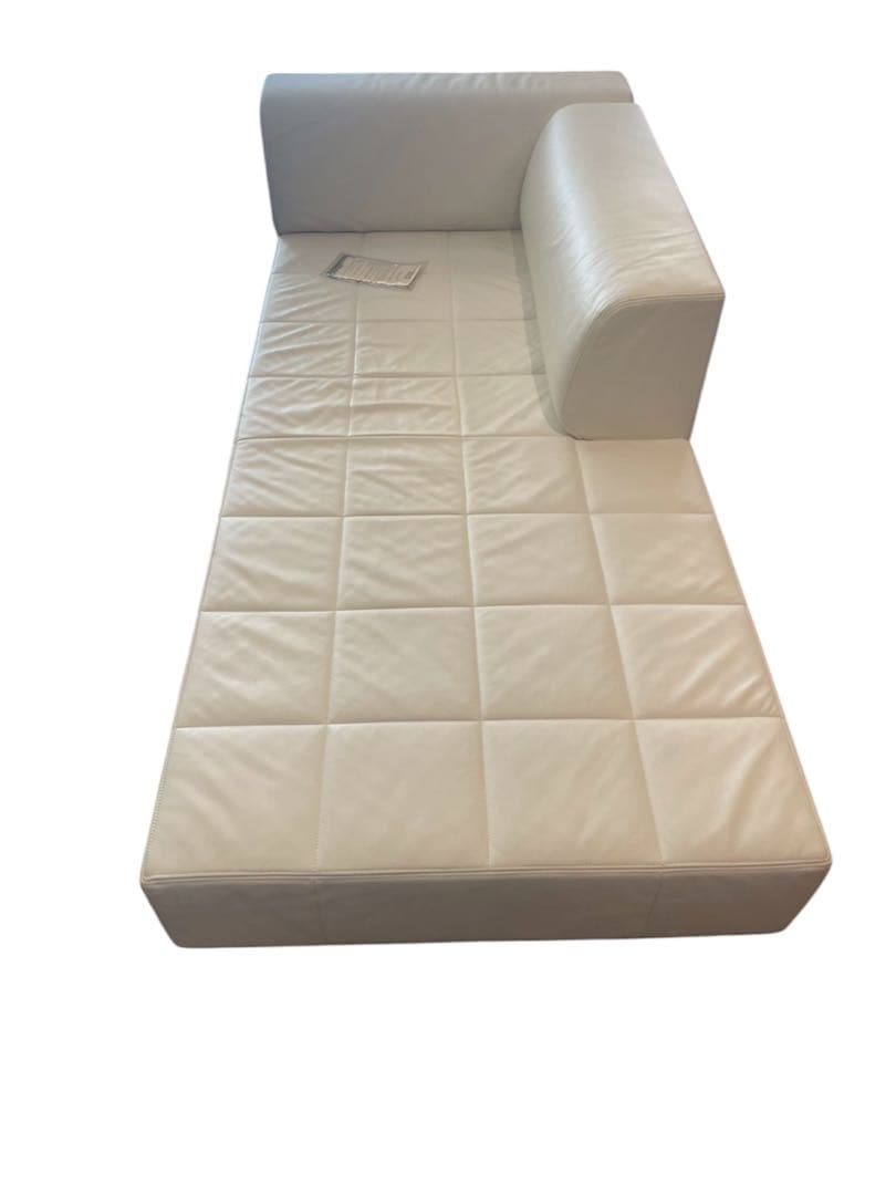 【限定セール中】IDC大塚家具　ソファ　Poltrona Frau